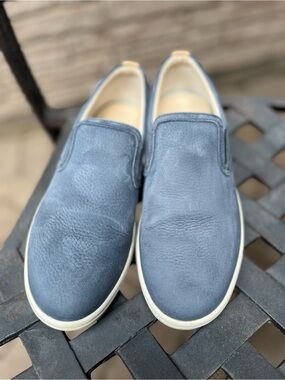 Ecco women's Slip-On Loafers in Navy Blue